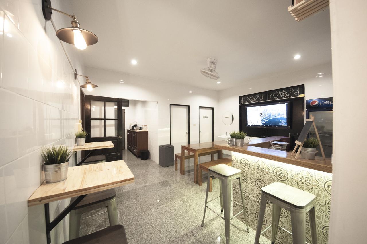 曼谷 The Hidden House旅舍 外观 照片
