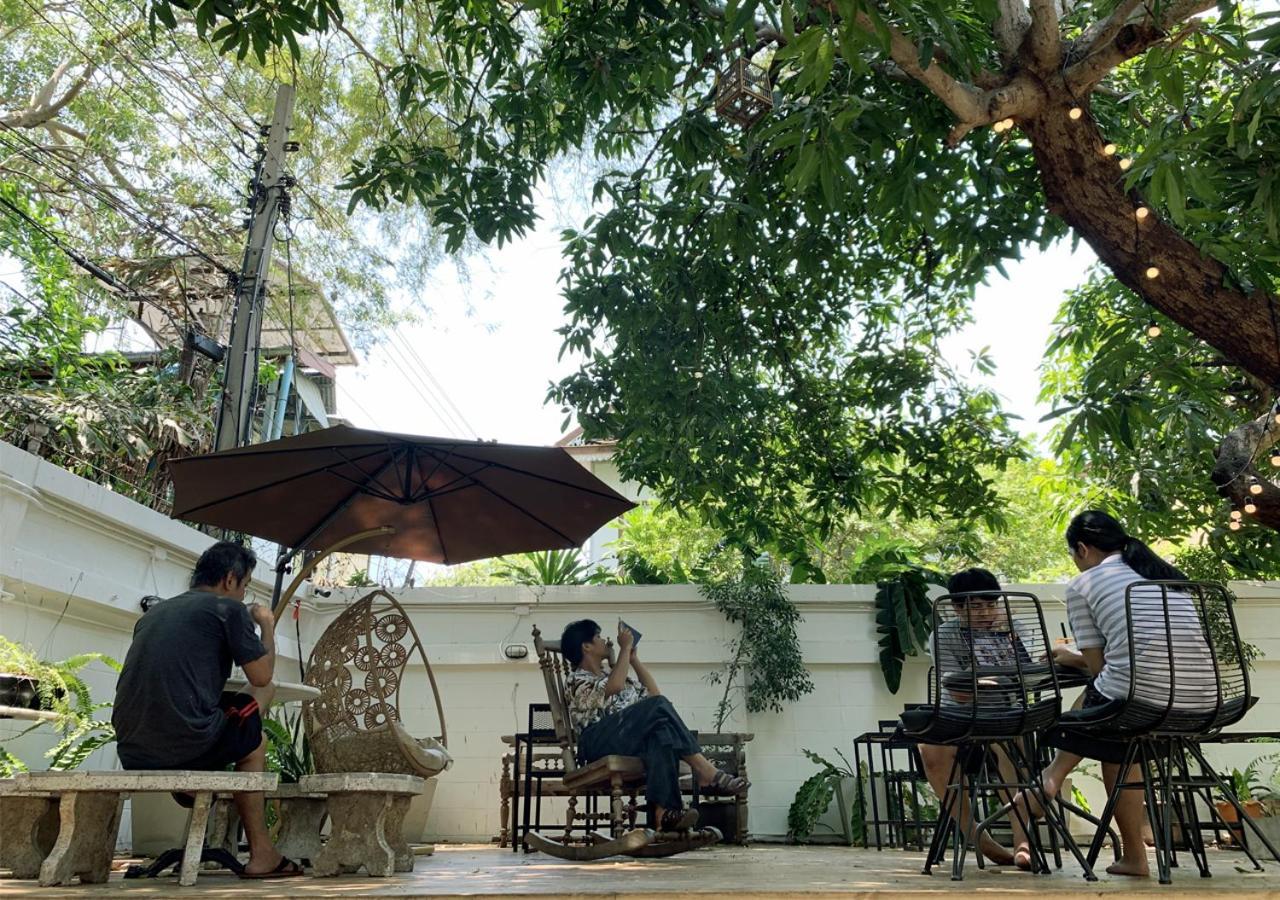 曼谷 The Hidden House旅舍 外观 照片